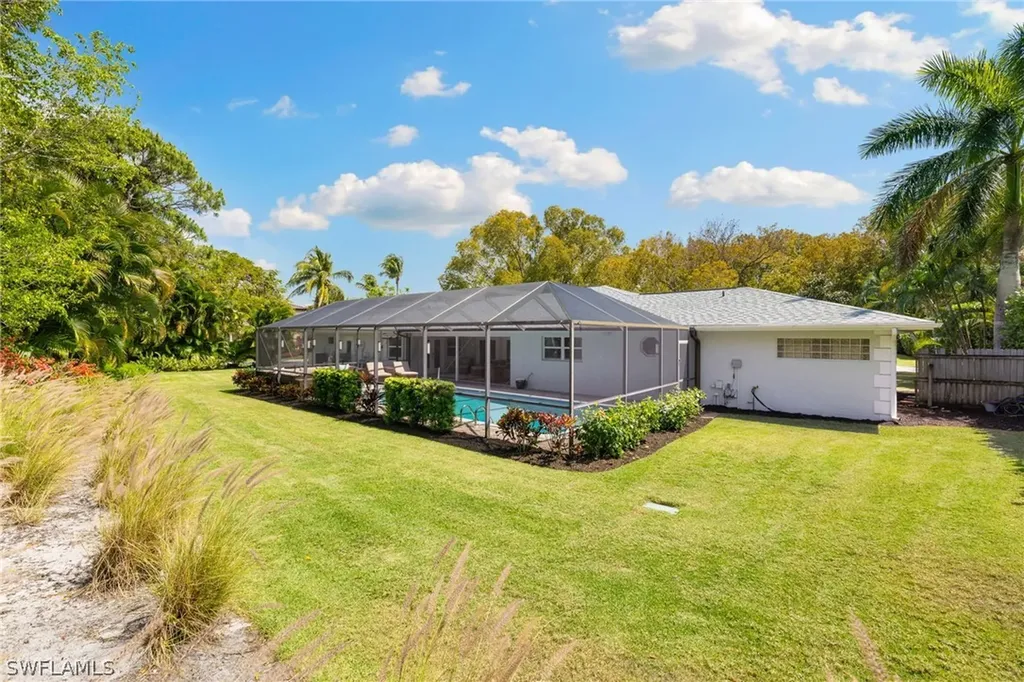 675 Yucca Road Naples FL 34102