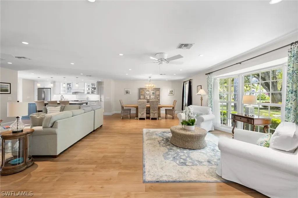 675 Yucca Road Naples FL 34102