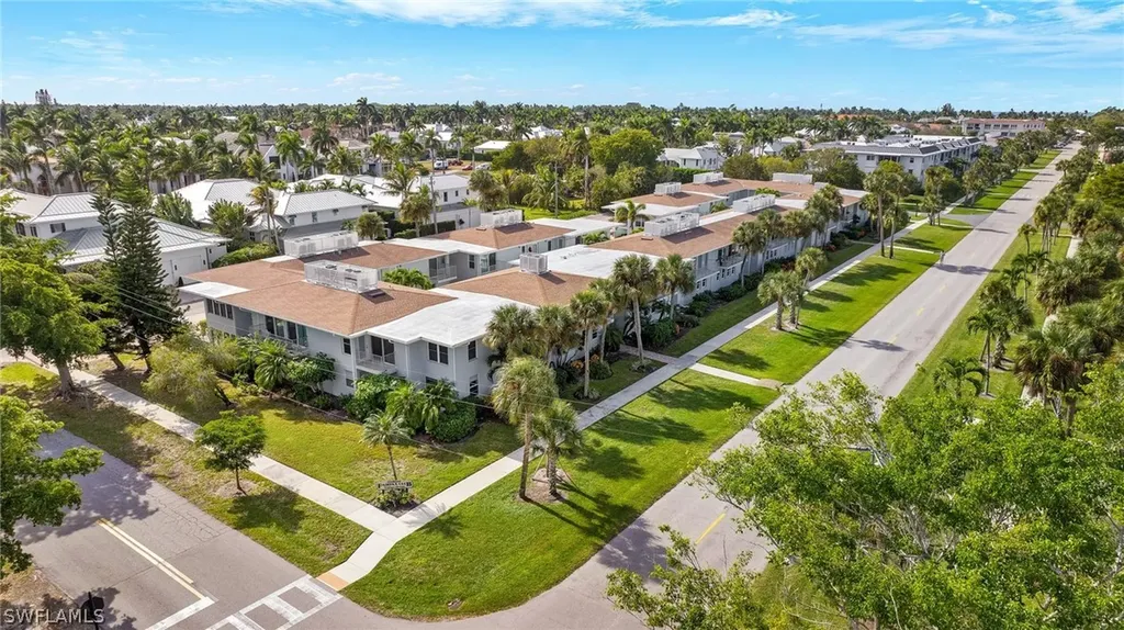 635 12th Avenue S Naples FL 34102