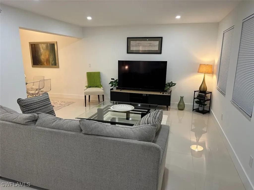 635 12th Avenue S Naples FL 34102