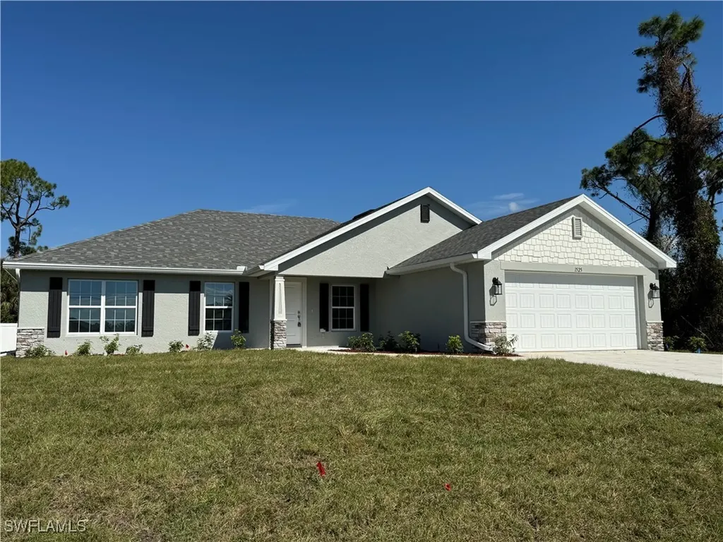 1525 S Gator Circle Cape Coral FL 33909