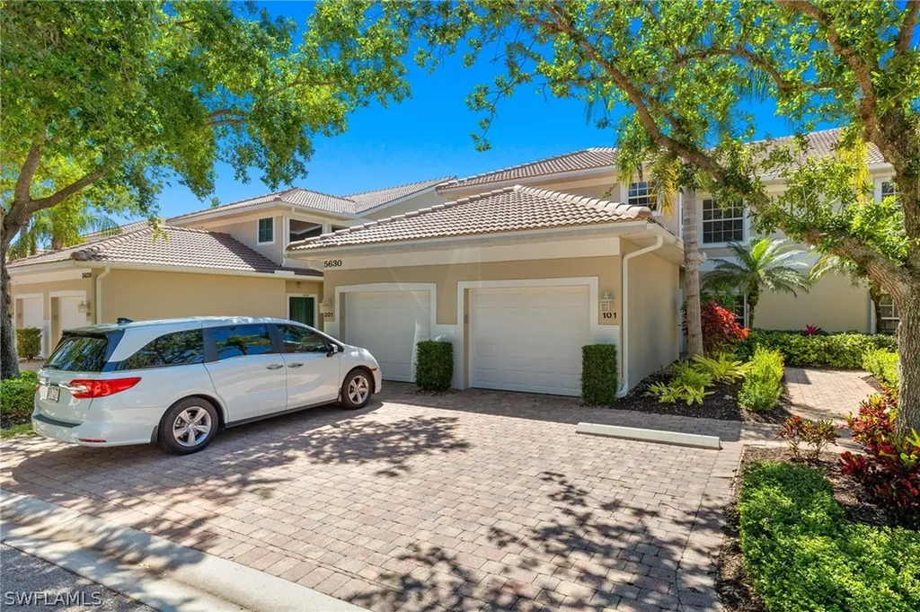 5630 Sherborn Drive Naples FL 34110
