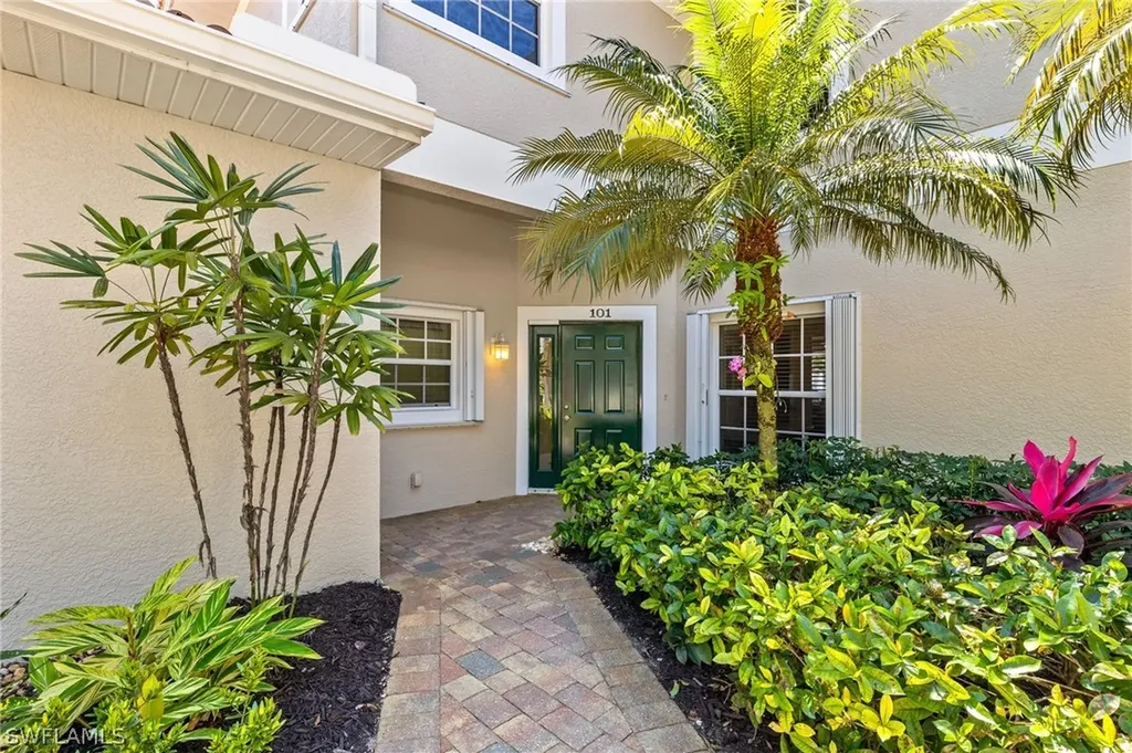 5630 Sherborn Drive Naples FL 34110