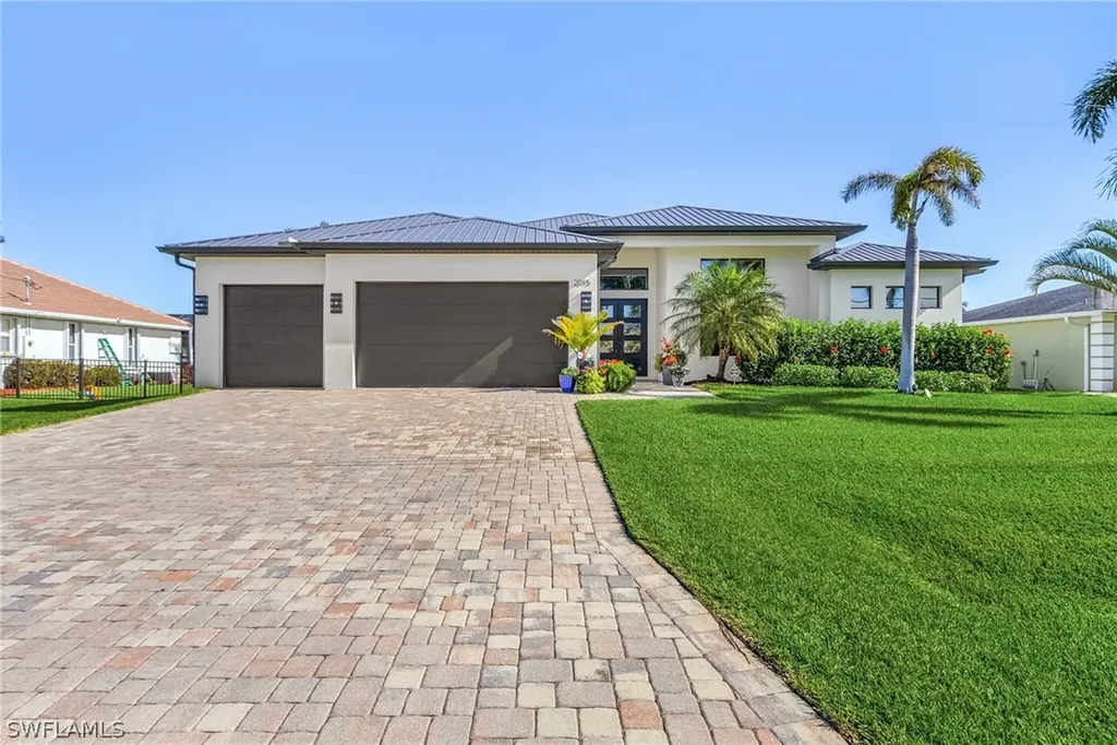 2015 SE 29th Lane Cape Coral FL 33904