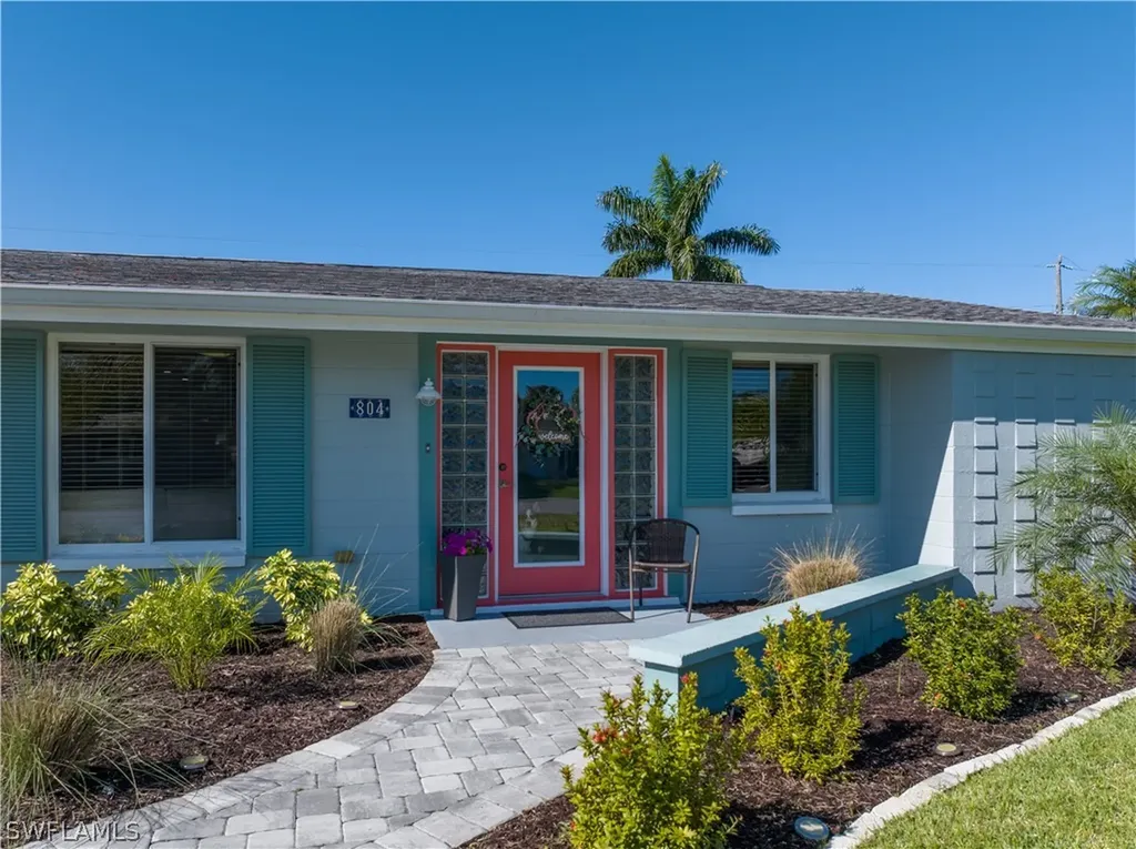 804 Entrada Drive N Fort Myers FL 33919