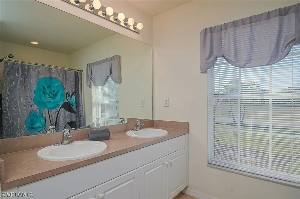 1223 NE 40th Street Cape Coral FL 33909