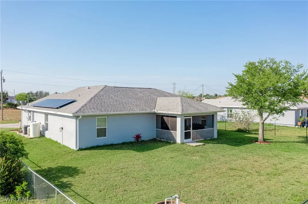 1223 NE 40th Street Cape Coral FL 33909