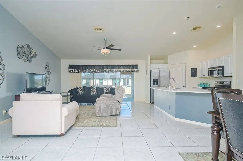 1223 NE 40th Street Cape Coral FL 33909