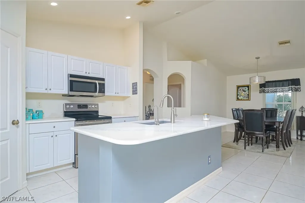 1223 NE 40th Street Cape Coral FL 33909