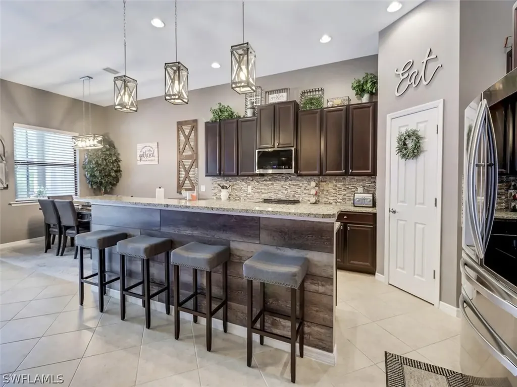 7758 Bucks Run Drive Naples FL 34120