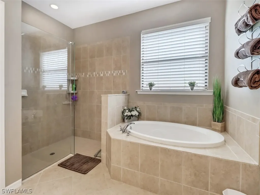 7758 Bucks Run Drive Naples FL 34120