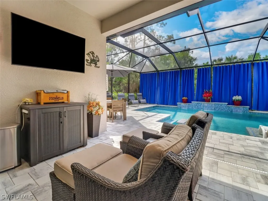 7758 Bucks Run Drive Naples FL 34120