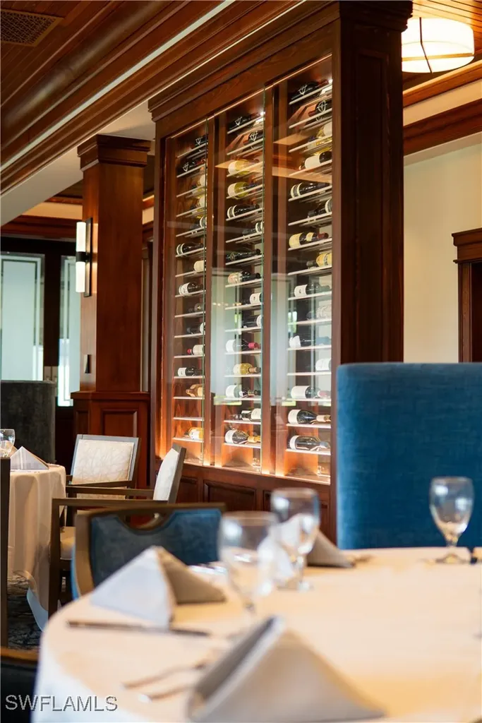 436 Crestwood Lane Naples FL 34113