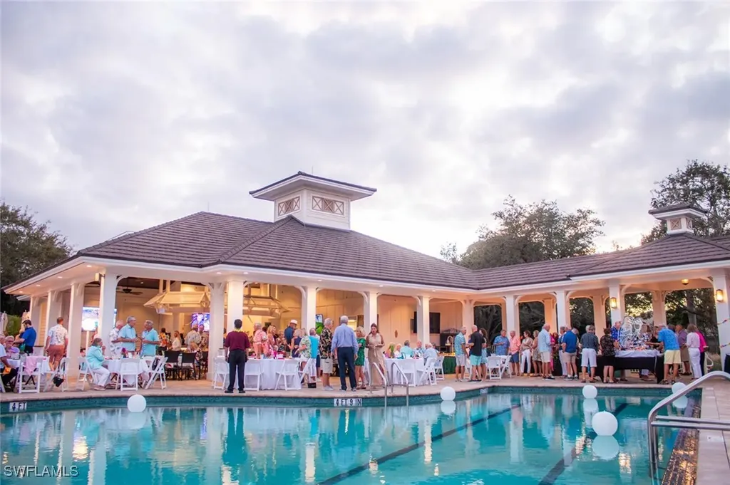 436 Crestwood Lane Naples FL 34113