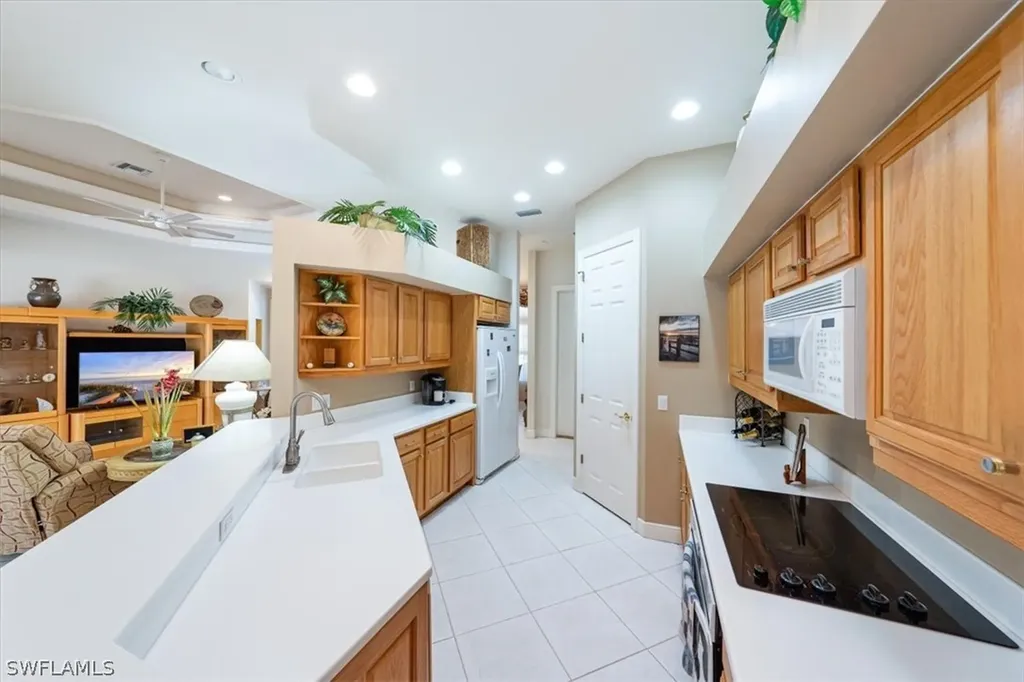 436 Crestwood Lane Naples FL 34113