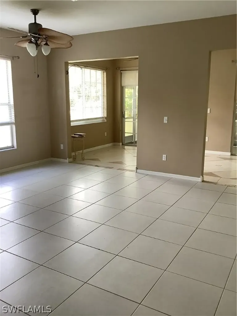 176 Stanhope Circle Naples FL 34104