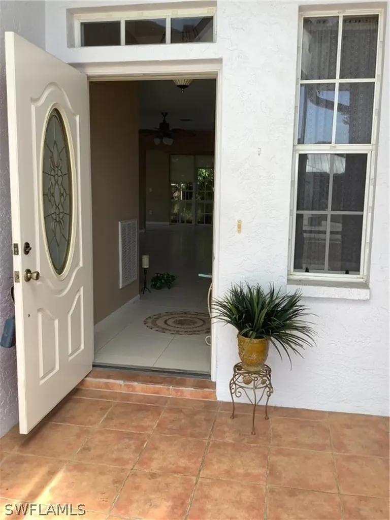 176 Stanhope Circle Naples FL 34104