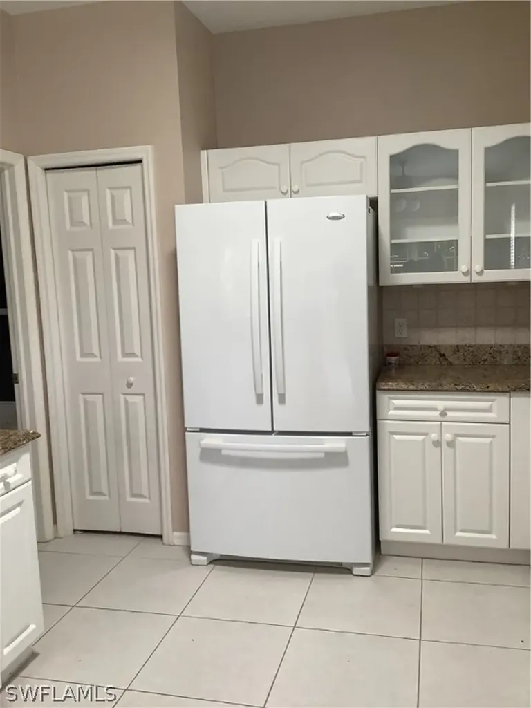 176 Stanhope Circle Naples FL 34104