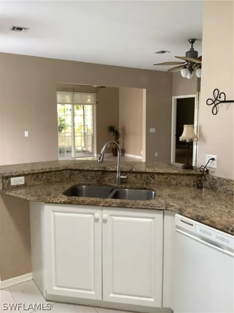 176 Stanhope Circle Naples FL 34104