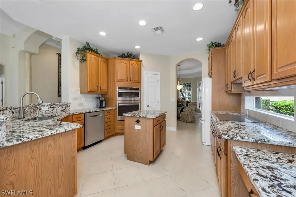 4824 Cerromar Drive Naples FL 34112