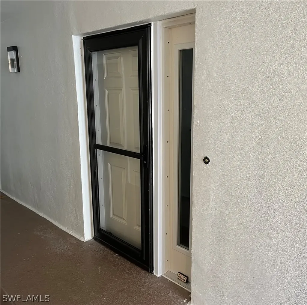 961 Swallow Avenue Marco Island FL 34145