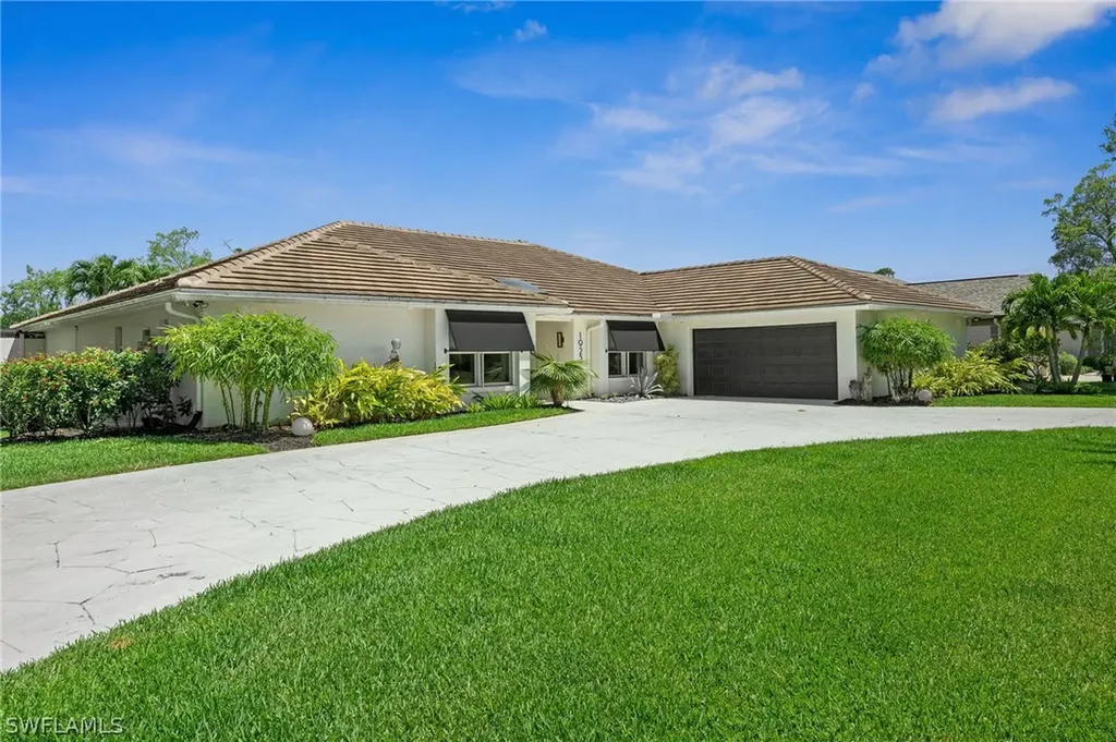 1922 Imperial Golf Co Boulevard Naples FL 34110