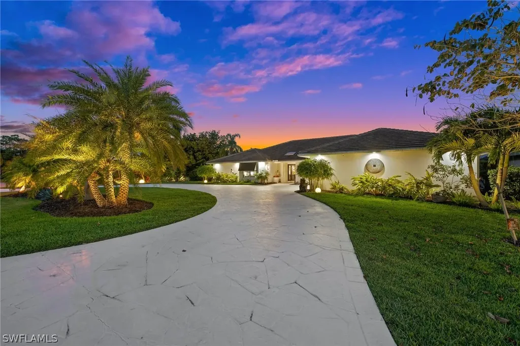 1922 Imperial Golf Co Boulevard Naples FL 34110