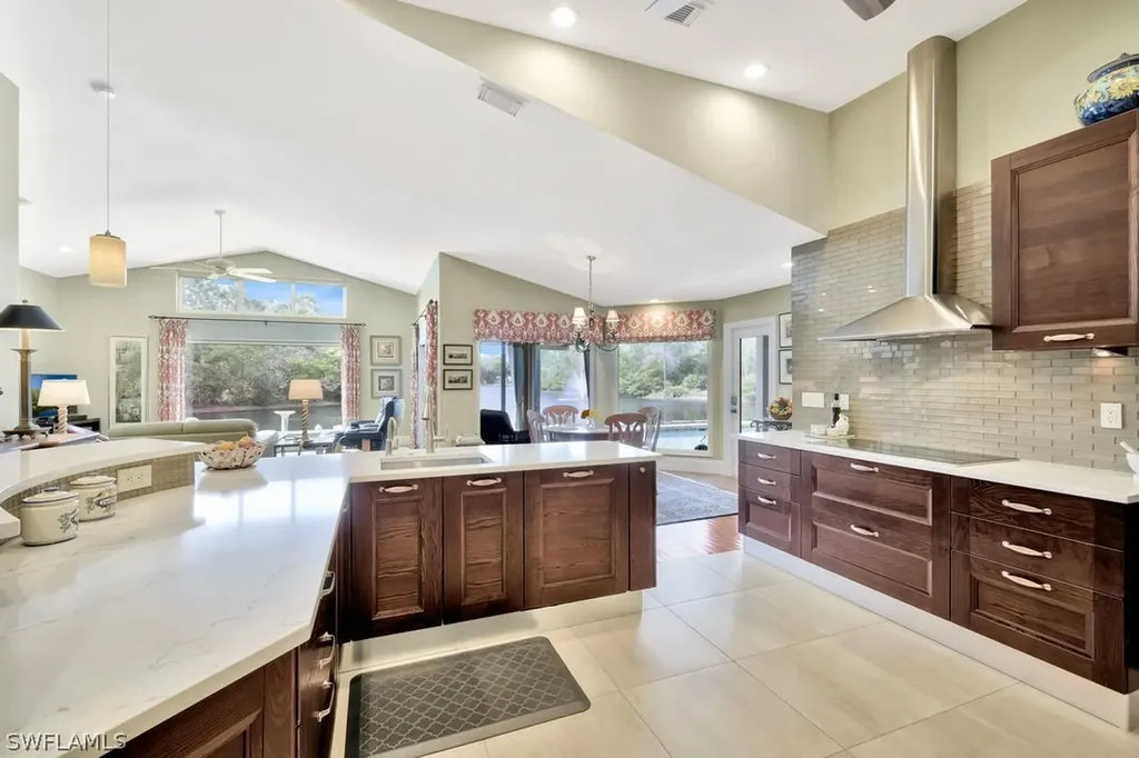 6785 Mill Run Circle Naples FL 34109