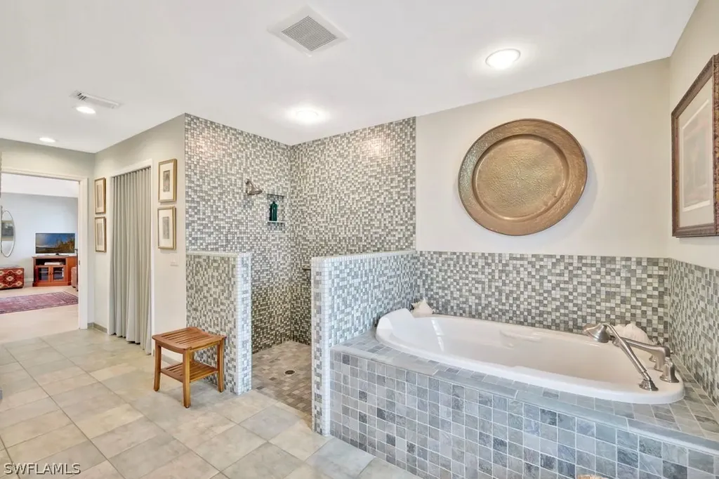 6785 Mill Run Circle Naples FL 34109