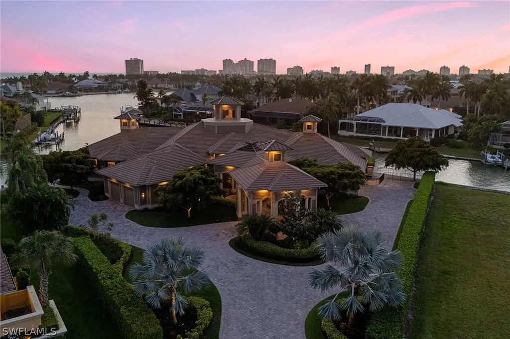 Marco Island FL, 1629 Mcilvaine Court