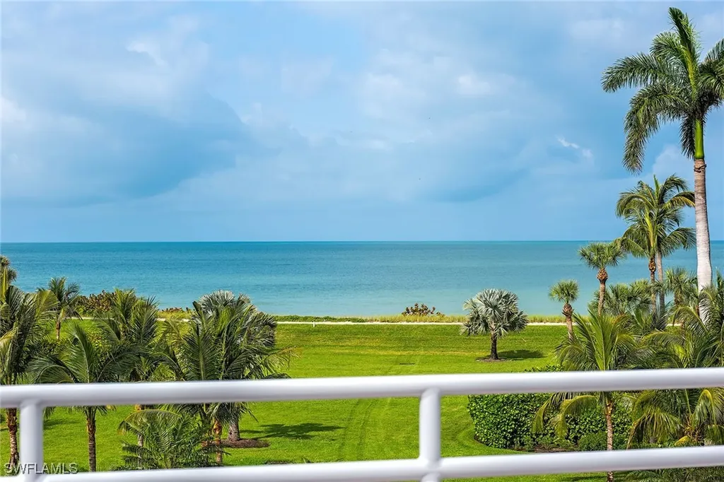4751 Gulf Shore Boulevard N Naples FL 34103