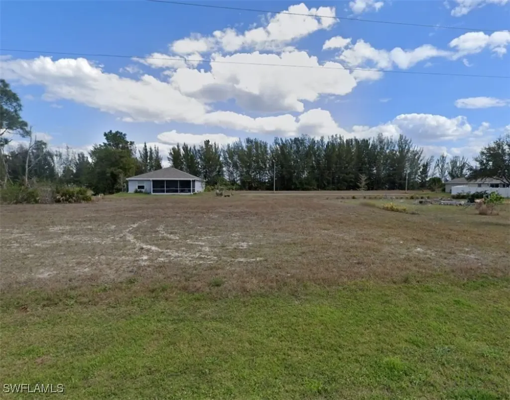 3621 NE 13th Avenue Cape Coral FL 33909