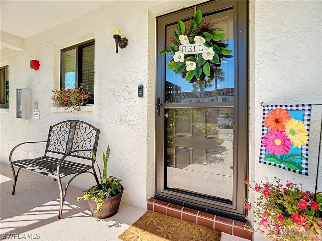 Naples FL, 4245 27TH Court SW, Unit 106