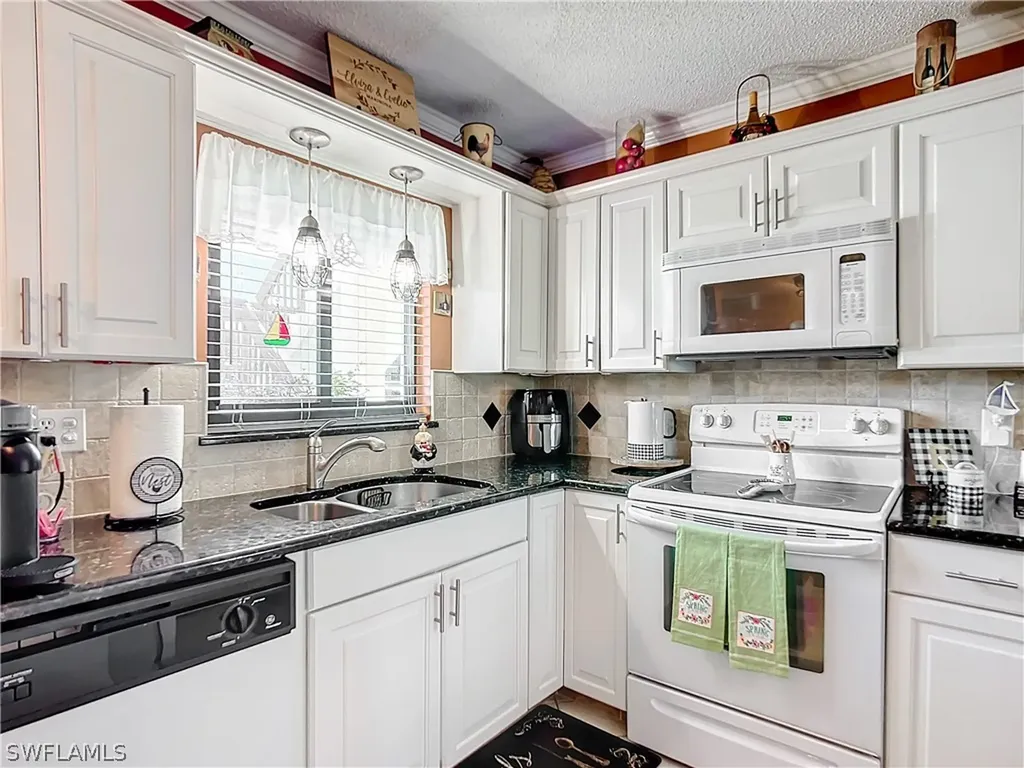4245 27th Court SW Naples FL 34116
