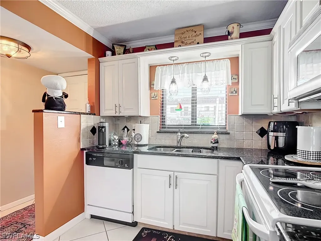 4245 27th Court SW Naples FL 34116