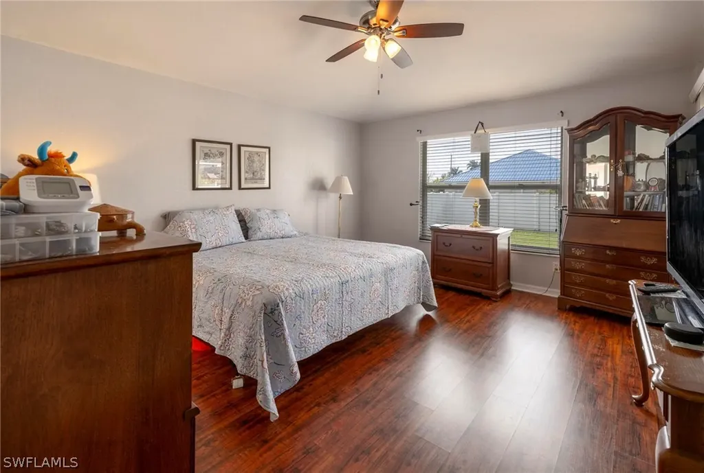 524 SW 27th Terrace Cape Coral FL 33914