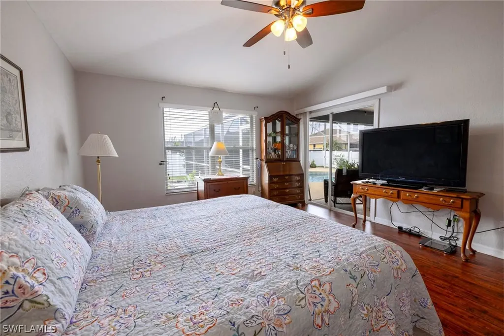 524 SW 27th Terrace Cape Coral FL 33914