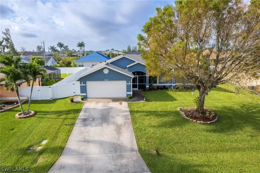 524 SW 27th Terrace Cape Coral FL 33914