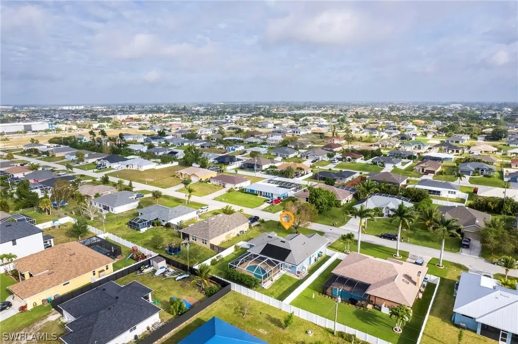 524 SW 27th Terrace Cape Coral FL 33914