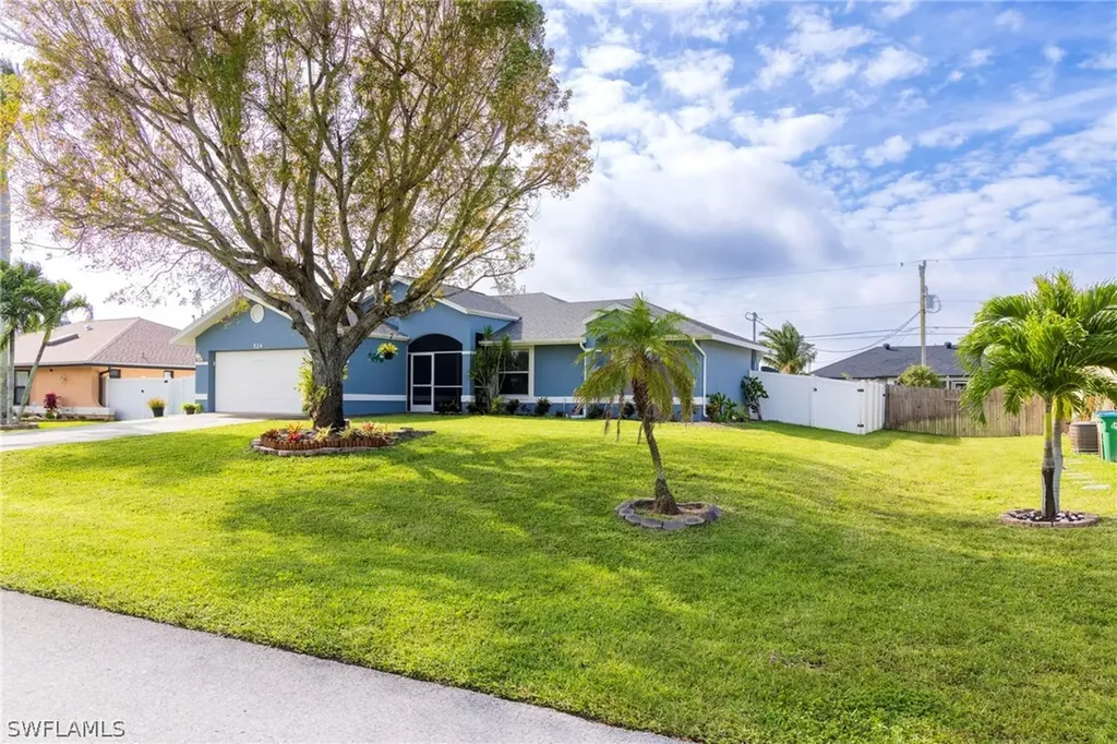 524 SW 27th Terrace Cape Coral FL 33914