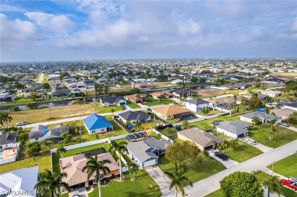 524 SW 27th Terrace Cape Coral FL 33914