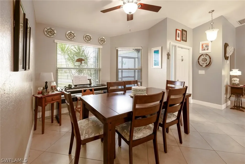 524 SW 27th Terrace Cape Coral FL 33914
