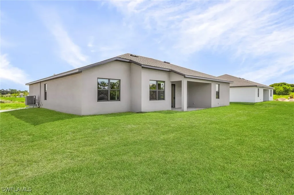 881 Gen D Macarthur Avenue Labelle FL 33935