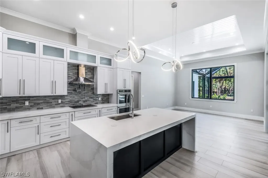 662 9th Street SW Naples FL 34117