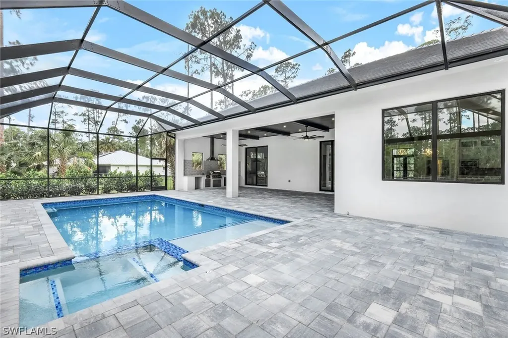 662 9th Street SW Naples FL 34117