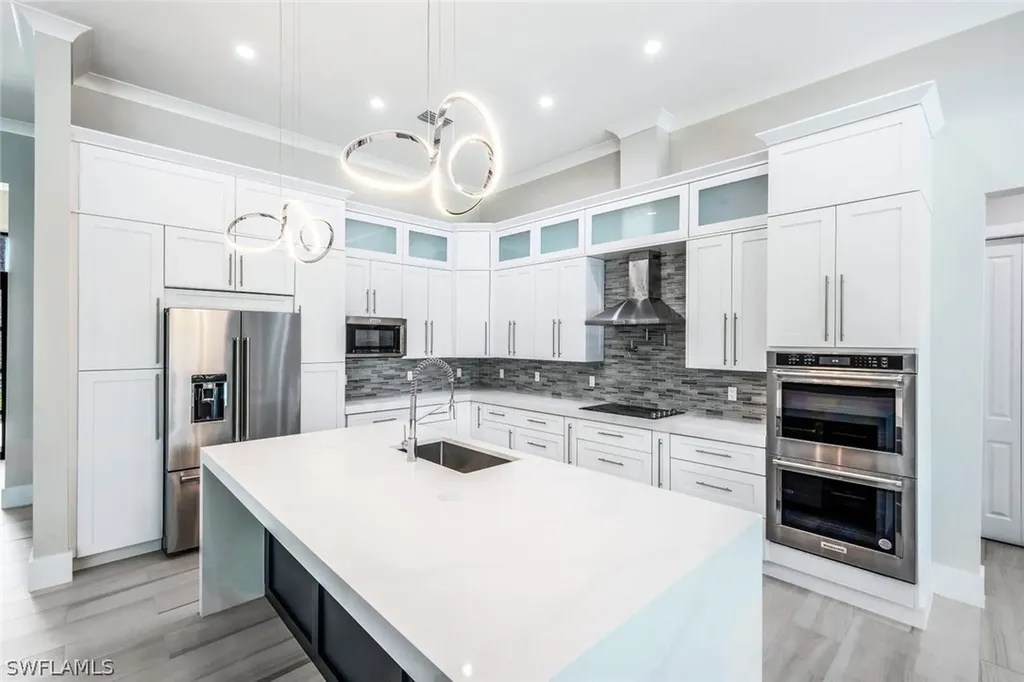 662 9th Street SW Naples FL 34117