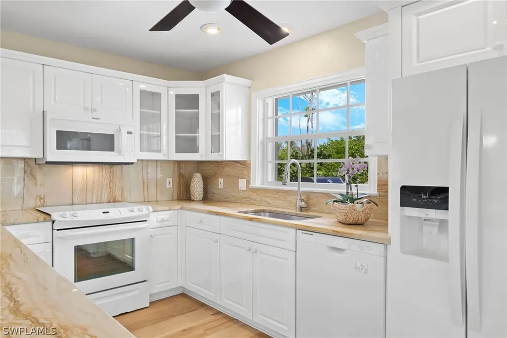 4573 Bowen Bayou Road Sanibel FL 33957