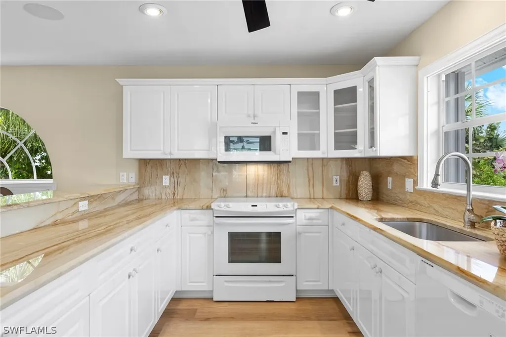4573 Bowen Bayou Road Sanibel FL 33957