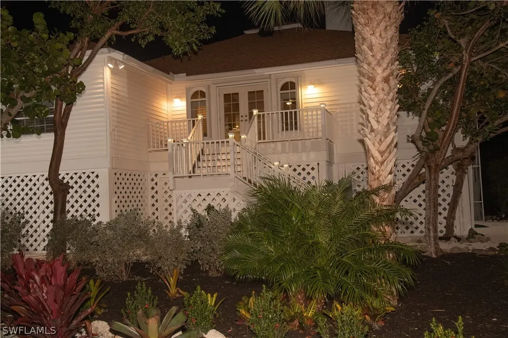 4573 Bowen Bayou Road Sanibel FL 33957