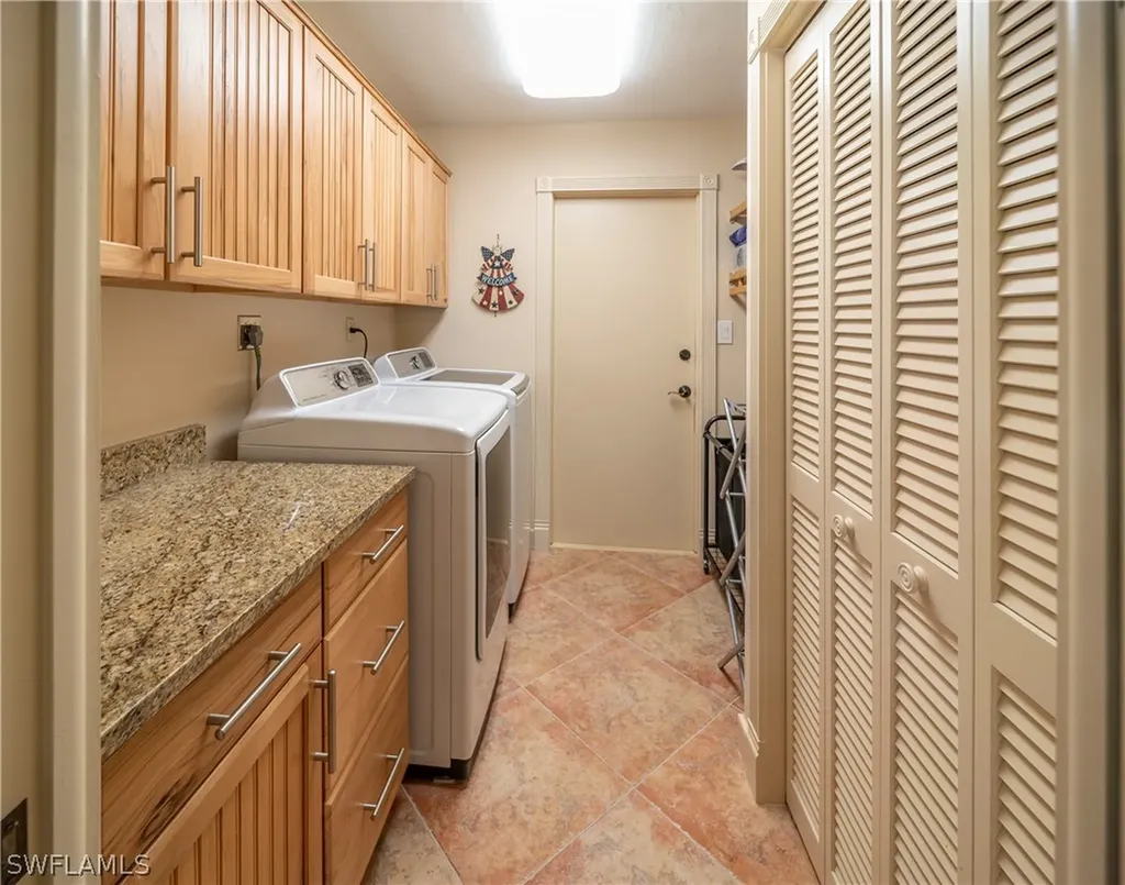 427 Torrey Pines Point Naples FL 34113